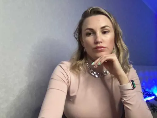 Live sex webcam photo for AmyAirKiss #241207268