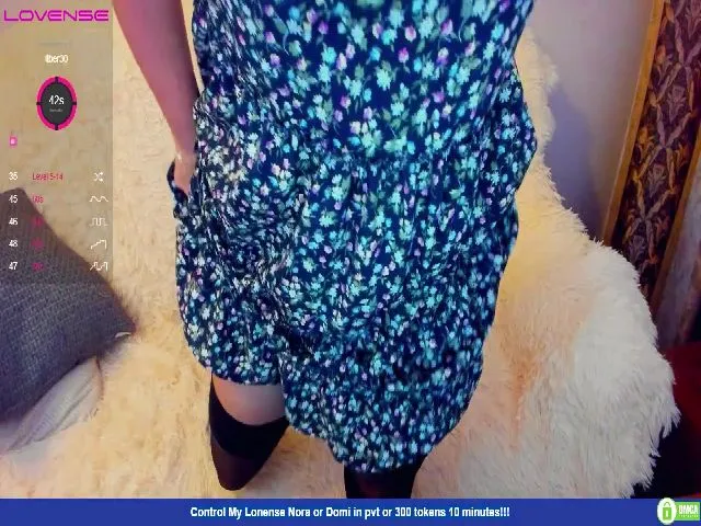 Live sex webcam photo for MilfVenus #253655724