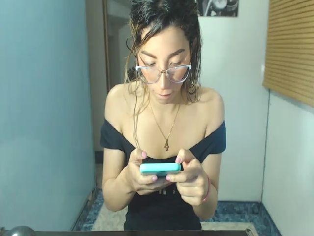 Live sex webcam photo for Violetasweett #265589213