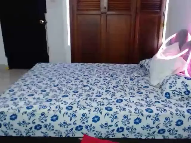 Live sex webcam photo for princes_boobs #253272091