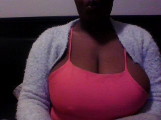 Live sex webcam photo for TheMajestibbb #257693190