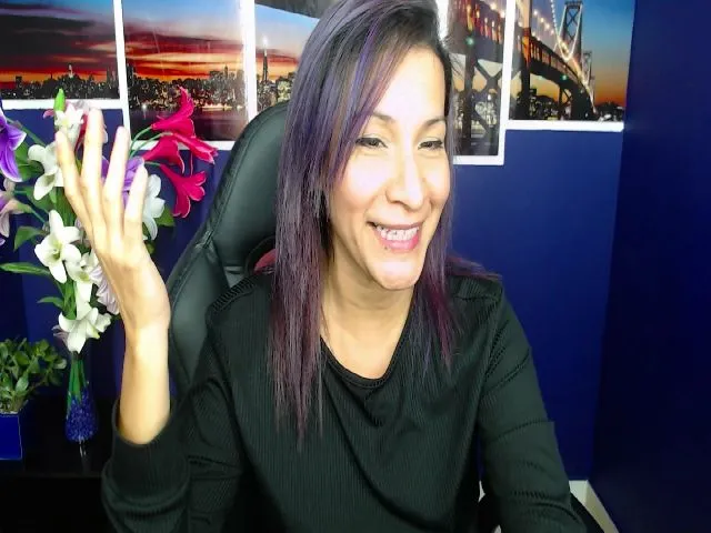 Live sex webcam photo for Infernalsexx #265126353