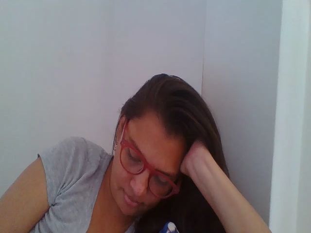 Live sex webcam photo for SweetLola01 #258723117