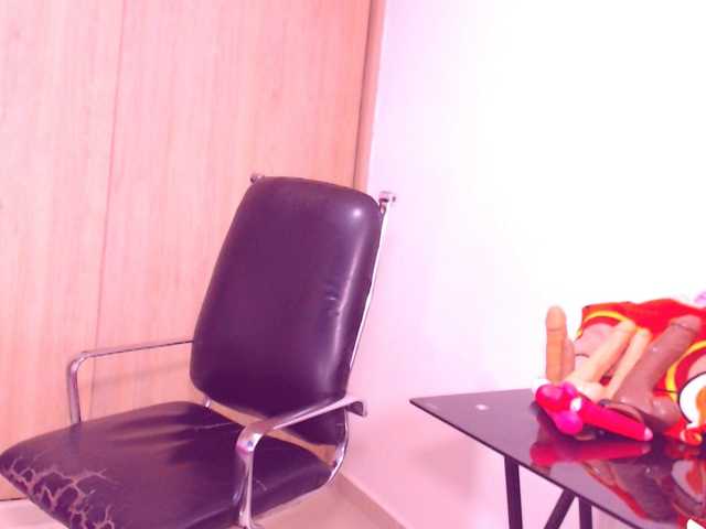 Live sex webcam photo for LizaDouson #246699808