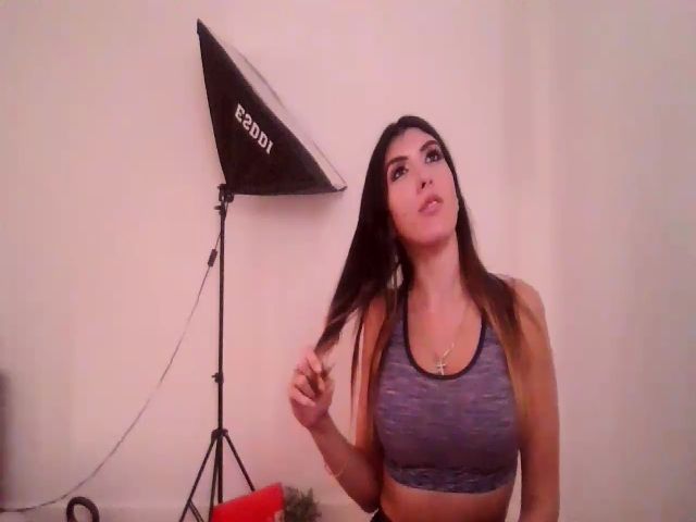 Live sex webcam photo for ElyMarie #258174356