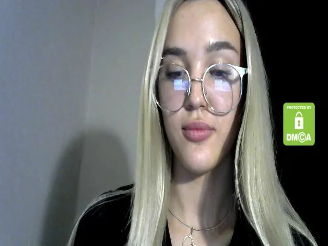 Live sex webcam photo for MyyDream #265061512