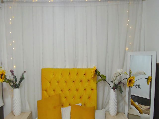 Live sex webcam photo for Ailin_8 #254244385