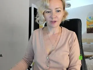 Live sex webcam photo for Colette1W #240665258