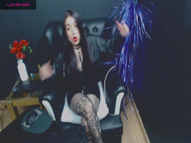 Live sex webcam photo for samantasmithh #265305312