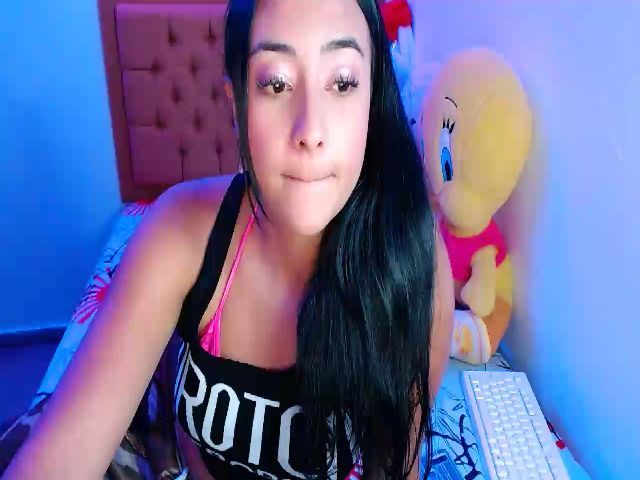 Live sex webcam photo for Julieta_art #260237727