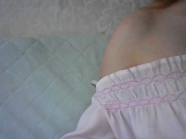 Live sex webcam photo for MillyShyness #252185622