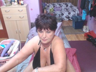 Live sex webcam photo for Elmira63 #240654461