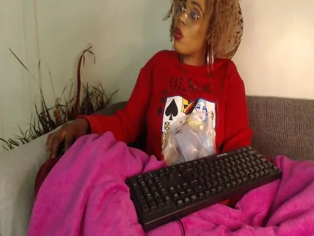 Live sex webcam photo for ChoccLisa #254604872