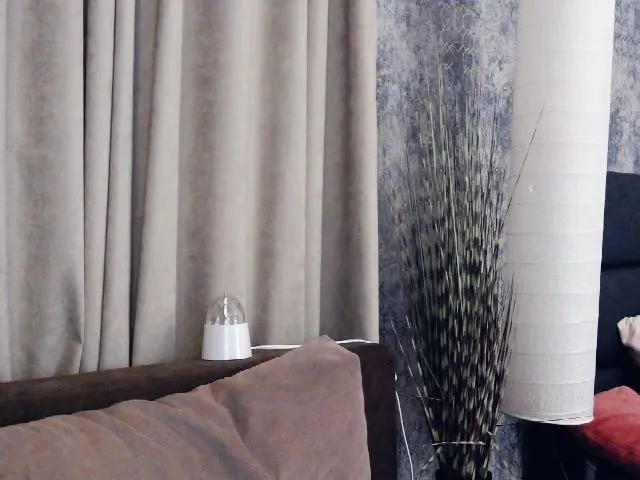 Live sex webcam photo for StaceyDi #254333815