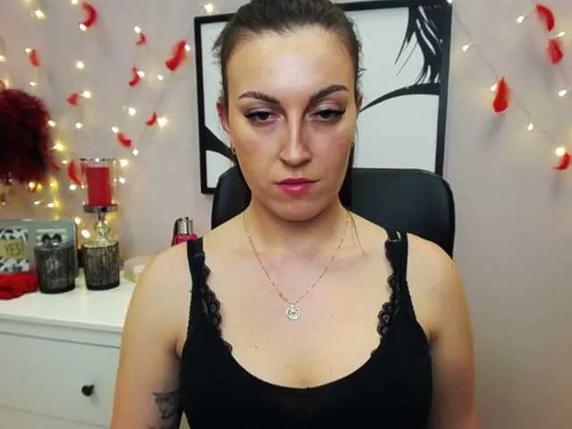 Live sex webcam photo for amandaBURN #241388661