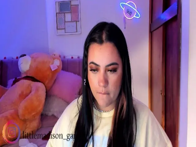 Live sex webcam photo for Madison_se #256089113