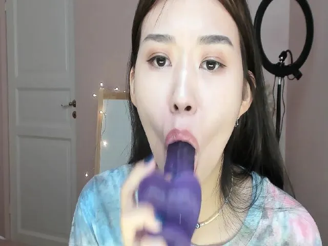 Live sex webcam photo for AyaJanae #261278934