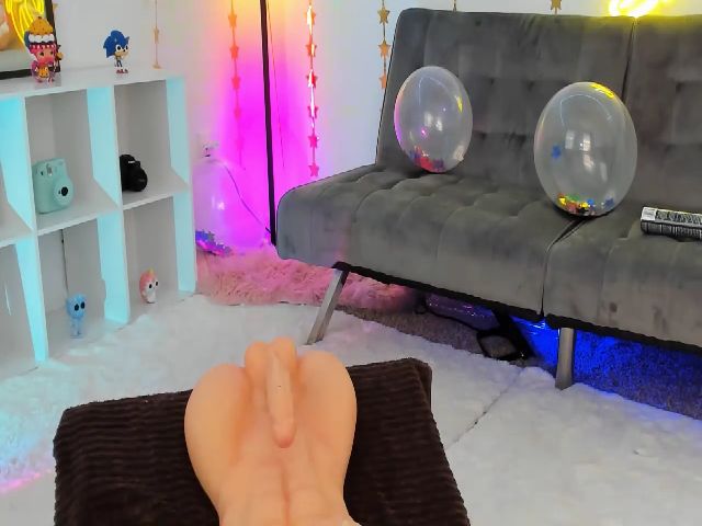 Live sex webcam photo for AddiLee #255431602