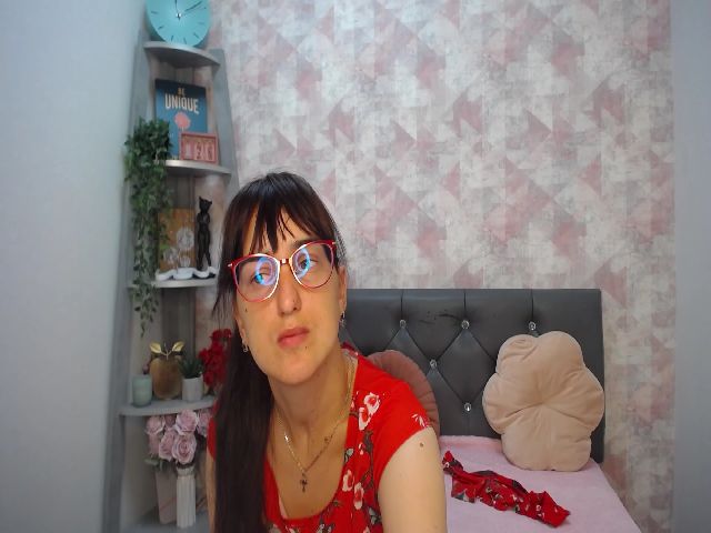 Live sex webcam photo for AlissaJamie #259240287