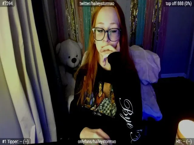 Live sex webcam photo for Haileystormxo #263410968