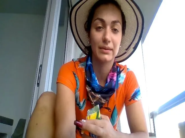 Live sex webcam photo for Diva_Roselena #261662835