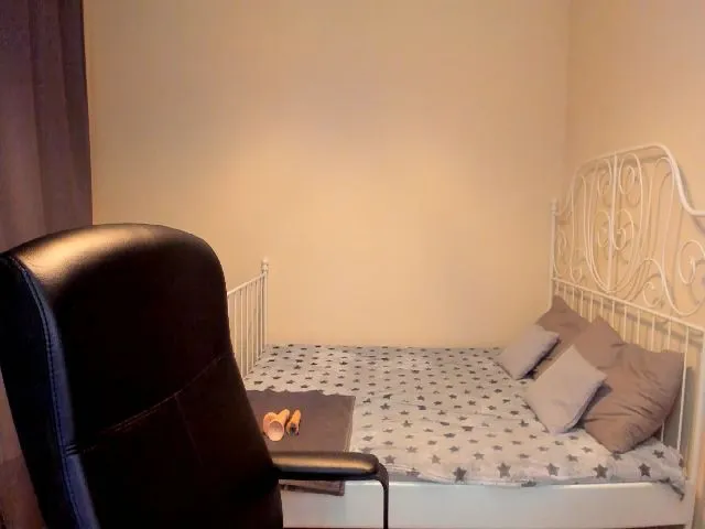 Live sex webcam photo for A11yson #254298288