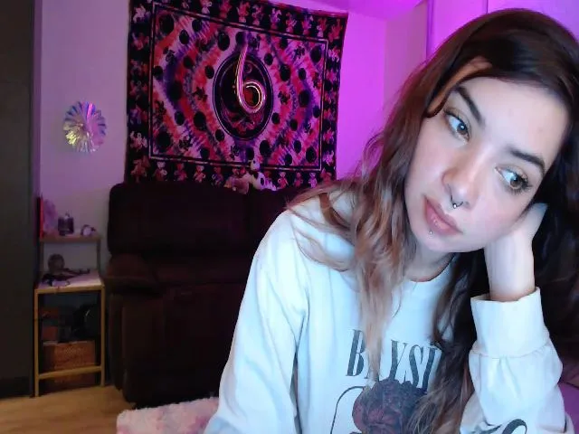 Live sex webcam photo for JaylaBliss #261299063