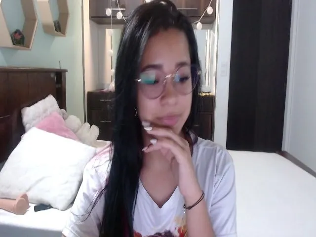 Live sex webcam photo for Gina_reid #252534531