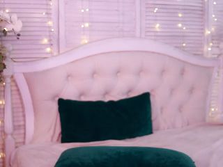 Live sex webcam photo for SashaBrie #251855373