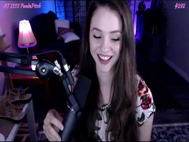 Live sex webcam photo for Sophelia #261861450