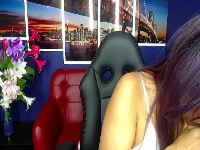 Live sex webcam photo for Infernalsexx #253635788
