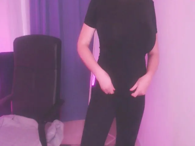Live sex webcam photo for JIJISPA #256674396