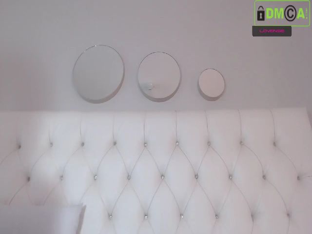 Live sex webcam photo for Kailyn_ #261704039