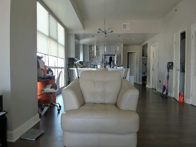 Live sex webcam photo for PettyLove #262839892