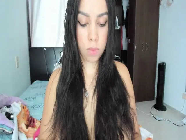 Live sex webcam photo for HARLEYNAPIER1 #263930042