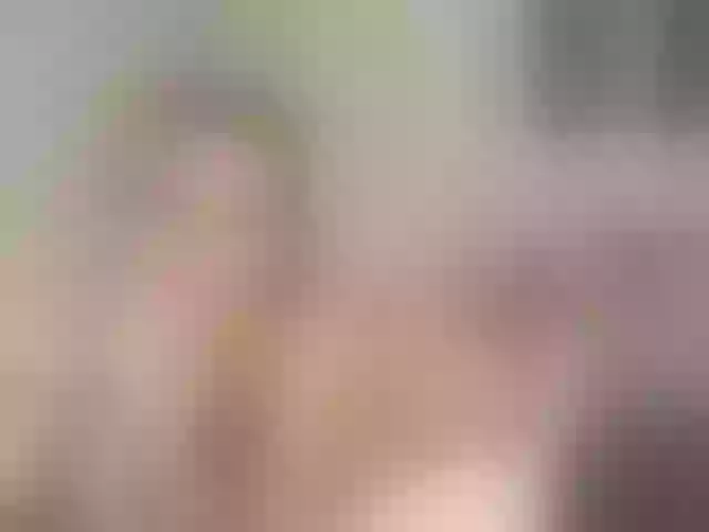 Live sex webcam photo for MisssMira #241380590