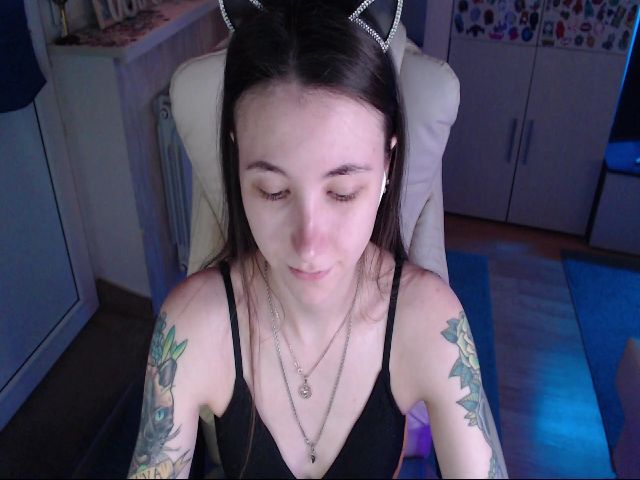 Live sex webcam photo for KeyshaLush #256836138