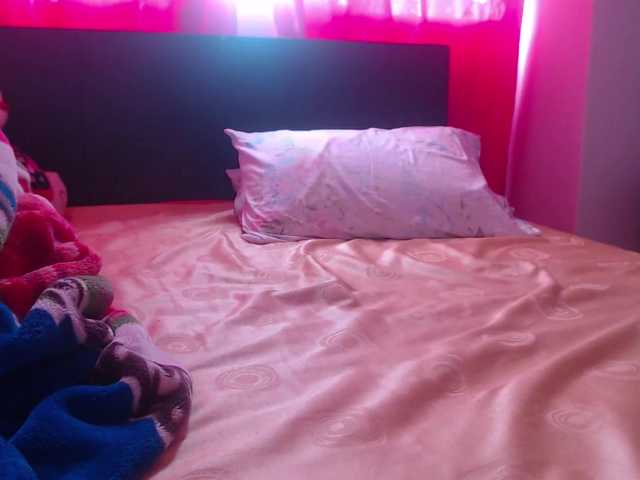 Live sex webcam photo for Daizy-cooper #244057824