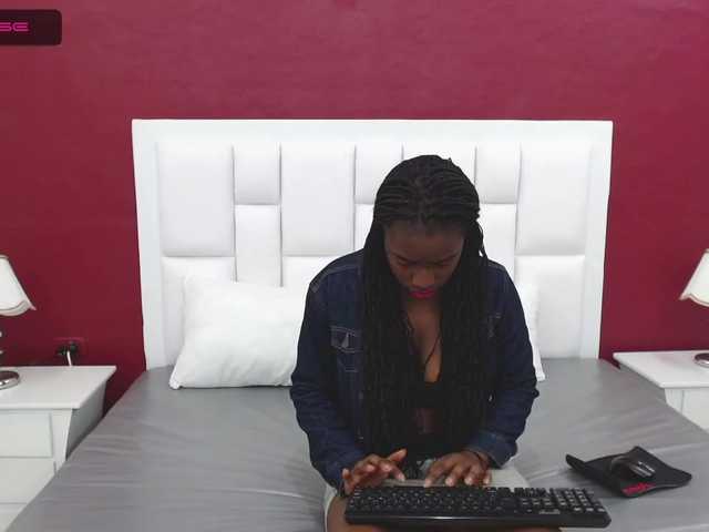 Live sex webcam photo for SolSmith09 #241196577