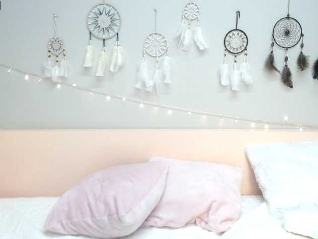 Live sex webcam photo for pretty-love #242445161