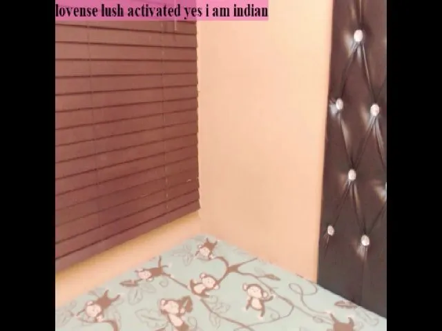 Live sex webcam photo for PARADISEQEEN #261690228