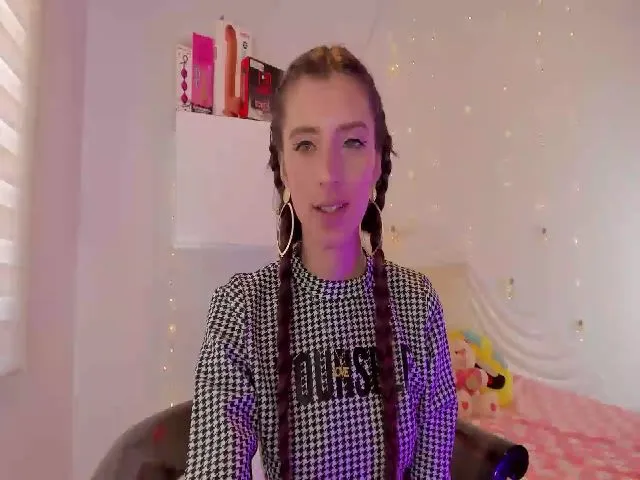 Live sex webcam photo for AlessaKitty #255407029