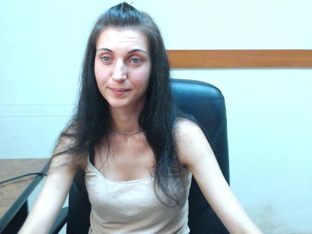 Live sex webcam photo for Miss_Vivian #258674604