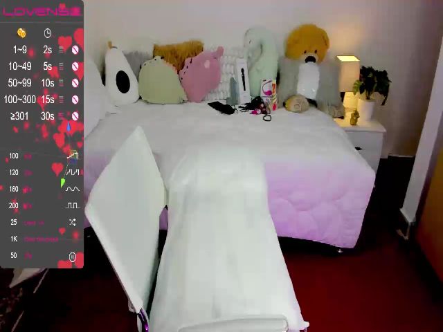 Live sex webcam photo for violeta_love2 #255855447