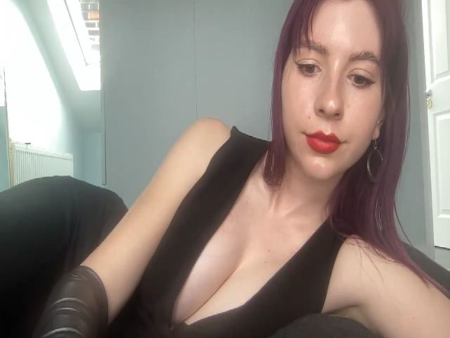 Live sex webcam photo for GoddessLulea #259261065