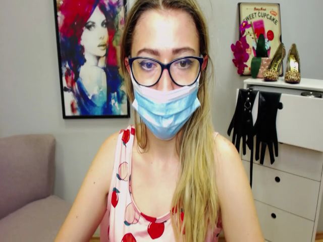 Live sex webcam photo for HeidiFLOWER #253753503