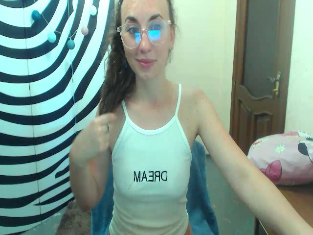 Live sex webcam photo for HeartGirl #254091671