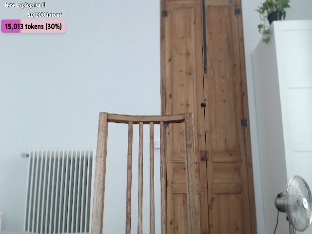 Live sex webcam photo for LolasPie #259318885