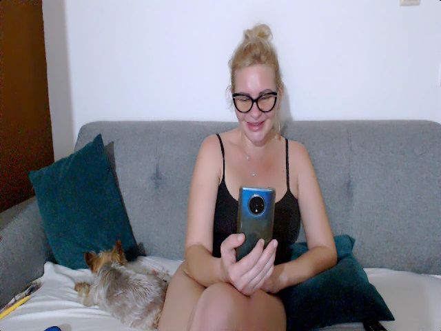 Live sex webcam photo for Stephycute #264445396