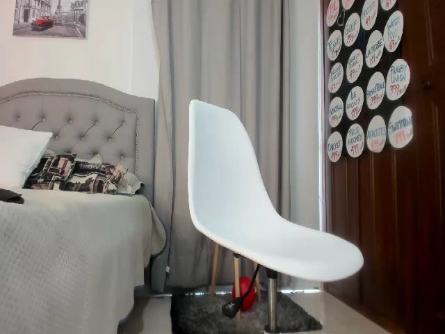 Live sex webcam photo for Zammara #258186093